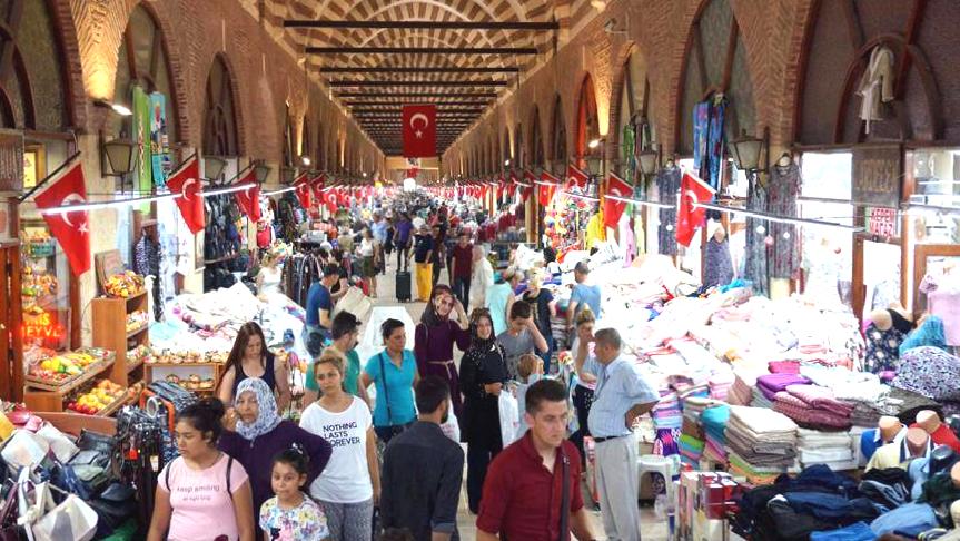 “5 kişilik bir ailenin bayram için giyim ve mutfak harcaması 7 bin 628 lira”