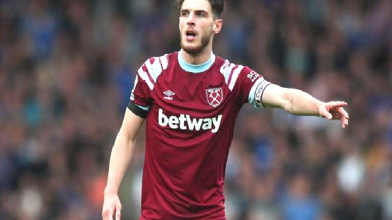 Arsenal mutlu sona ulaştı; Declan Rice için astronomik bonservis bedeli!