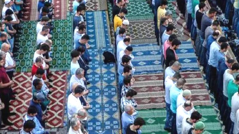 Bayram namazı saat kaçta; şehir il bayram namazı saatleri