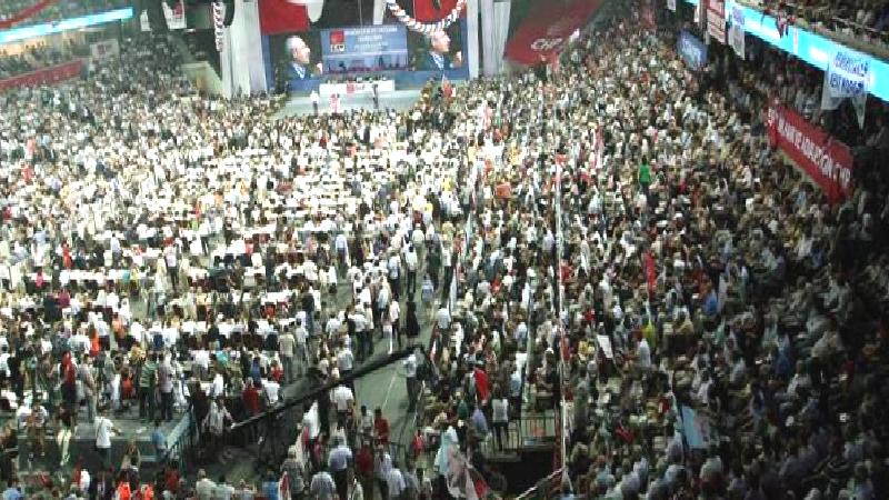 CHP’de kurultayın 29 Ekim Cumhuriyet Bayramı’nda yapılması planlanıyor