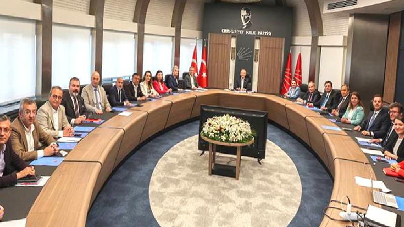 Fehmi Koru: CHP “değişim” geçirirse nasıl bir parti halini alır, bunu biraz daha düşünün isterim