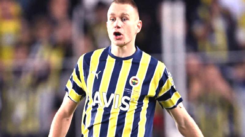 Fenerbahçe’nin vazgeçilmezi Attila Szalai