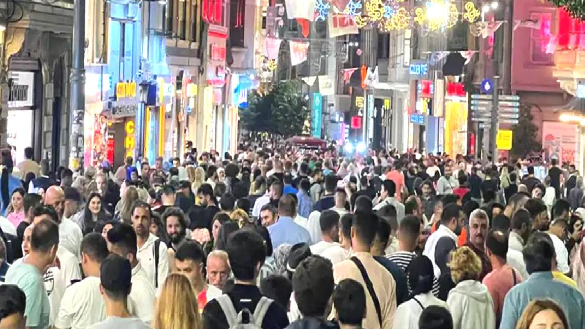 Türkiye cinsiyet eşitsizliğinde dibe doğru ilerliyor