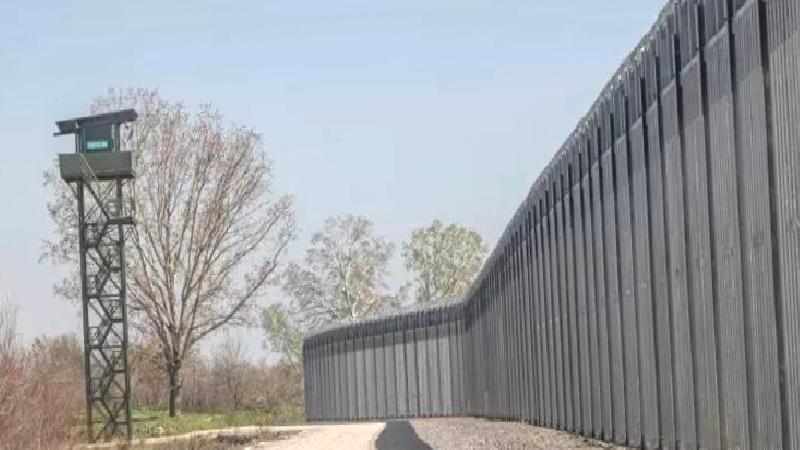 Yunan yetkililer: “İnsan kaçakçılarının Meriç Nehri’nden ittirdiği 145 göçmeni kurtardık”