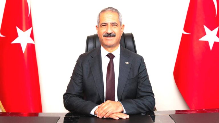 Adalar Belediye Başkanı Akpolat, “azmanbüs” meselesinde topu İmamoğlu’na attı: Bu kaosu çözmek büyükşehir belediyesinin görevi