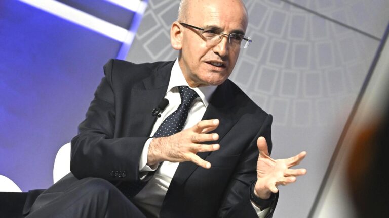 Bakan Şimşek, ödemeler dengesi verilerini değerlendirdi: ‘En düşük seviyesine geriledi’