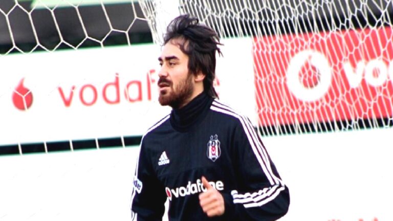 Beşiktaş’ın eski futbolcusu Veli Kavlak geri döndü! Yeni görevi…