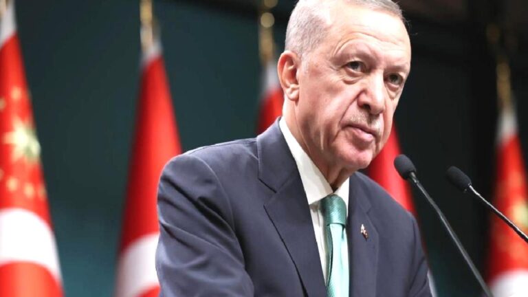 Cumhurbaşkanı Erdoğan’dan “popülizm yapmayacağız” mesajı: Dar gelirlilerimize, asgari ücretlimize, emeklilerimize yapacağımız en büyük iyilik enflasyonu tek haneye düşürmek