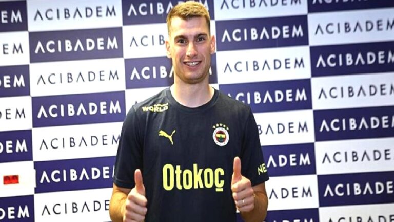 Fenerbahçe’de Szymanski ve Livakovic takıma katıldı