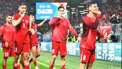 Futbol sahalarında milliyetçiliğin önüne neden geçilemiyor? Bozkurt işareti ne anlama geliyor?