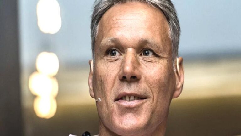 Hollandalı efsane Marco van Basten: UEFA kim oluyor!