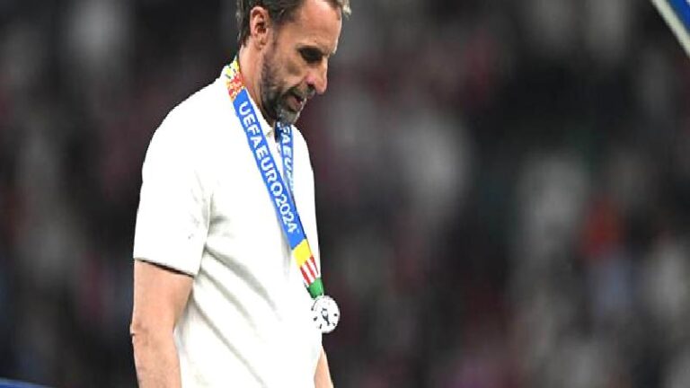 İngiltere Futbol Federasyonu, yollarını ayırdığı Southgate’in yerine iş ilanı açtı