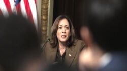 Kamala Harris 24 saatte 81 milyon dolar bağış topladı