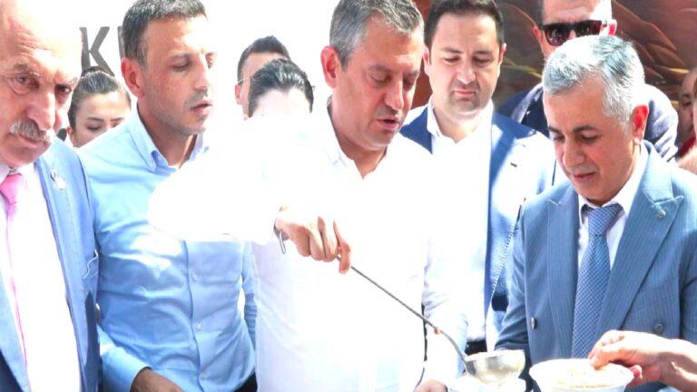 Özgür Özel: ‘Cemevi cümbüş evi’ diye küstahlaşan zihniyete karşı, Cemevleri ibadethane kabul edilene kadar arkasınızdayım
