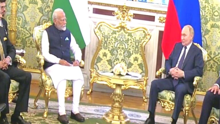 Putin: Rusya-Hindistan ilişkileri imtiyazlı stratejik ortaklık düzeyinde