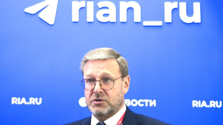 Rus Senatör Kosaçev: ABD liderlik fikrine takıntılı