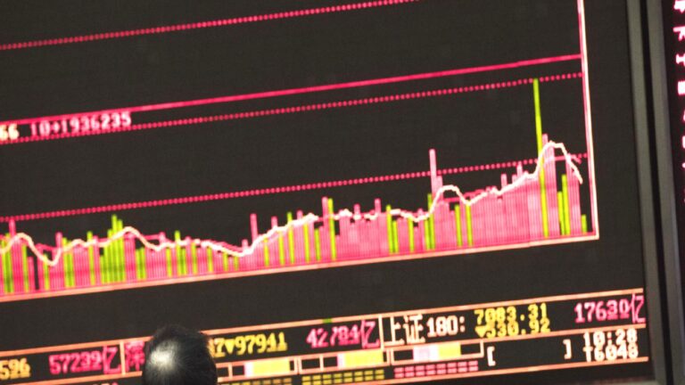 Tüm dünyada eş zamanlı sistem sorunu yaşanıyor: Birçok dev firmanın serverleri çöktü