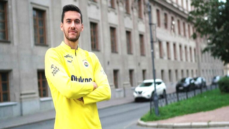 Umut Nayir Fenerbahçe’ye veda etti