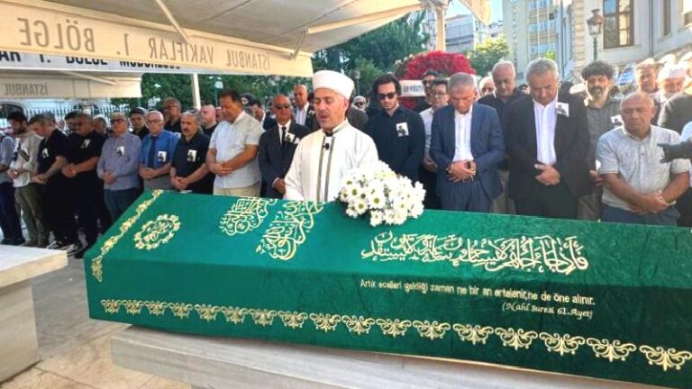 Usta şair ve yazar Ferit Edgü son yolculuğuna uğurlandı