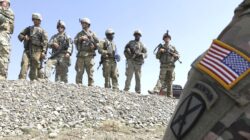 ABD askeri helikopteri, Japonya’da pirinç tarlasına acil iniş yaptı