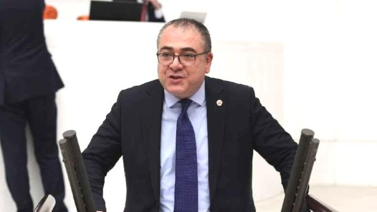 CHP’li Karakoz: Bir önceki yıla göre öğrenci giydirmenin maliyeti yüzde 75,60 arttı