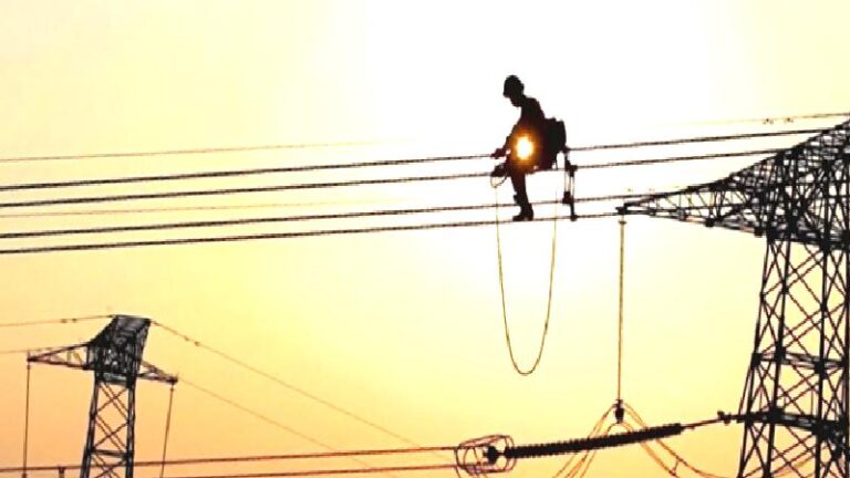 Elektrik Piyasası Lisans Yönetmeliği’nde hisse devirlerine EPDK onayı şartı getirildi