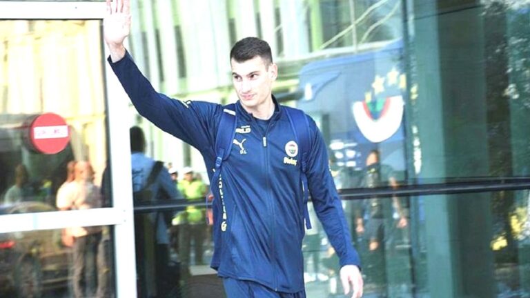 Fenerbahçe, Göztepe maçı için İzmir’de!