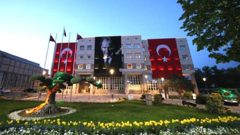 Gaziantep’te ihaleler tek adrese: 10 yılda 33,5 milyon TL’lik sözleşme!