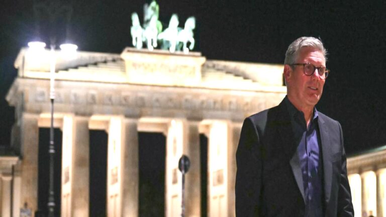 İngiltere Başbakanı Starmer, Brexit sonrası AB ile yeni sayfa için Berlin’de