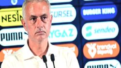 Jose Mourinho: Bir takım kazanmayı hak ettifakat diğeri tur atladı