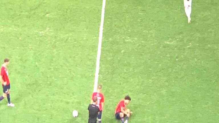 Kadıköy’de büyük isyan! Lille oyuncuları yerden kalkmayınca…