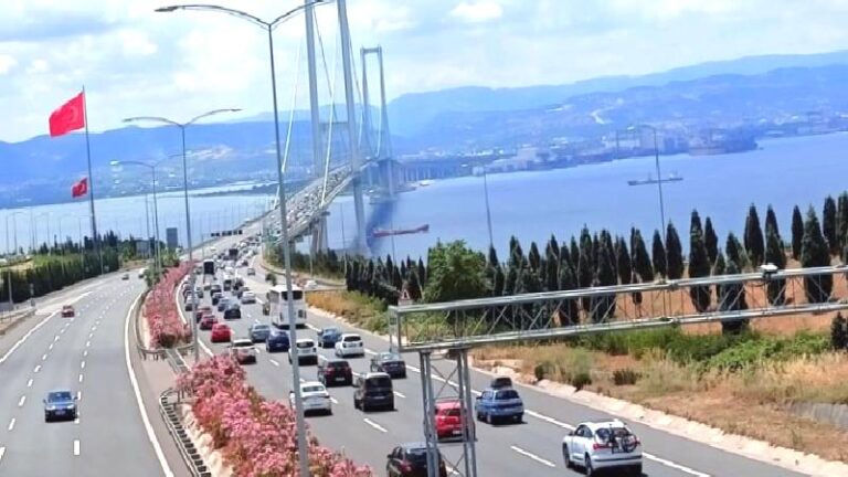 Köprü geçiş ücretlerine zam geldi