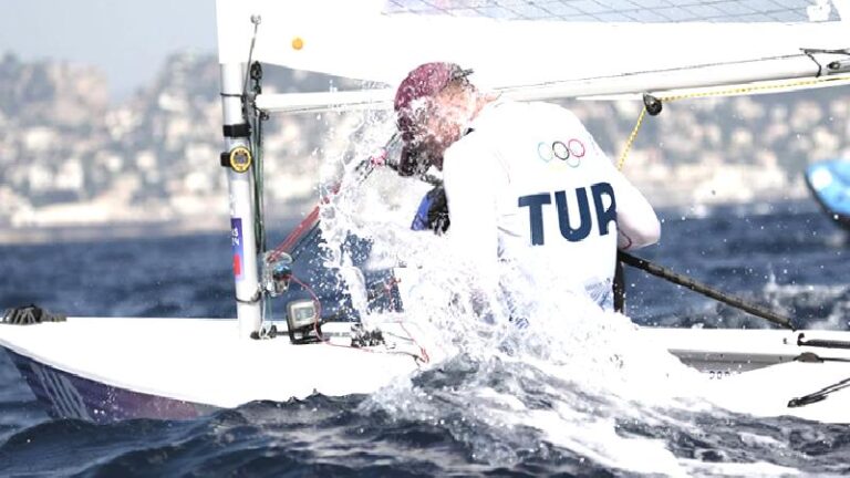 Milli yelkenci Yiğit Yalçın Çıtak, 4. yarışı 14. sırada tamamladı