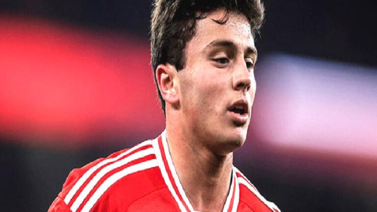 Paris Saint-Germain, Benfica’nın genç yıldızını kadrosuna kattı