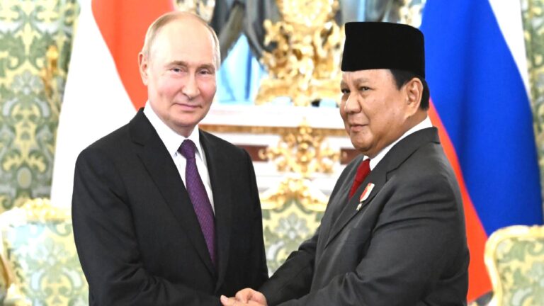 Putin, Endonezya’nın müstakbel lideriyle görüştü: Avrasya Ekonomik Birliği’yle anlaşma imzaya hazır