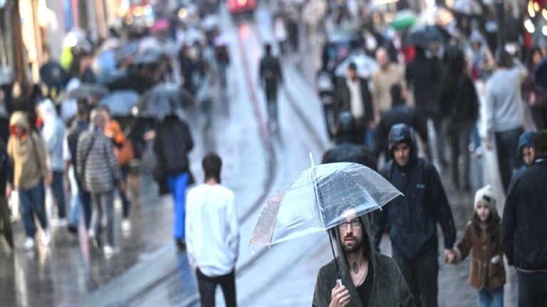 Türkiye’nin bayan nüfusu 2026’da erkekleri geçecek
