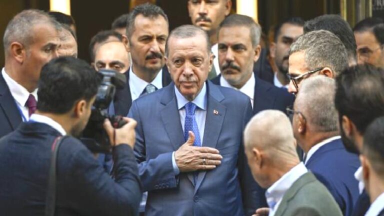 AKP siyaset okulu kuruyor: Hedef; muhafazakâr demokrat ideolojisini benimseyen liderler yetiştirmek