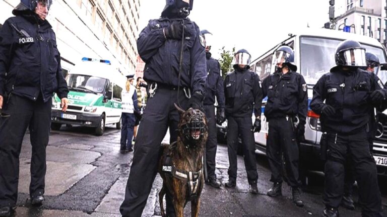 Alman polisinden ırkçı fişleme: Türkler ‘polise karşı düşman ve saygısız’