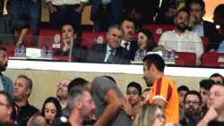 Bakan Osman Aşkın Bak, Galatasaray – PAOK maçını takip etti!