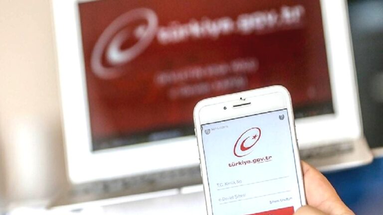 Bakanlık “sendika üyelik bilgilerinin işverenle paylaşıldığı” iddialarını yalanladı