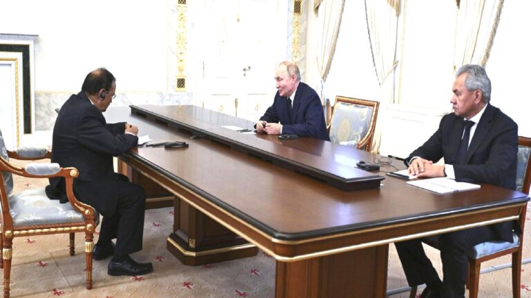 BRICS ülkelerinin güvenlik yetkilileriyle görüşen Putin’den İran ve Hindistan’la ilişkilere vurgu