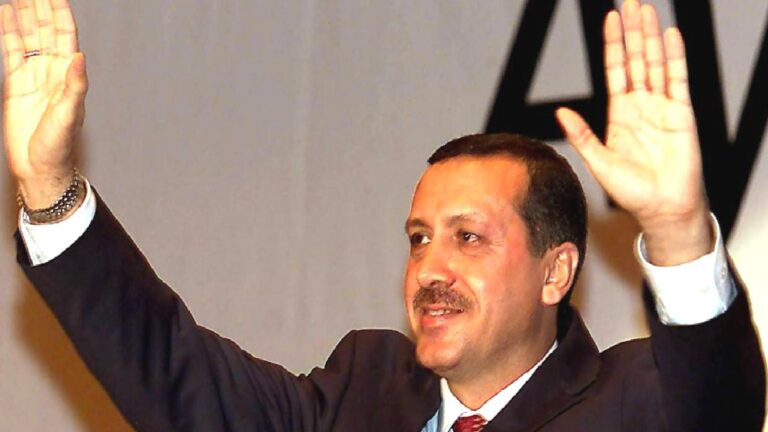 Ertuğrul Özkök: Bir mahalleli anlatıyor; AKP’nin kurulduğu o otelde bugün neler konuşuluyor?