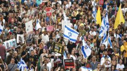 Gazze’de ateşkesi reddeden Netanyahu hükümetine karşı İsrail’de dev protesto