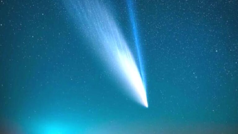 Gökyüzünde 80 bin yıl sonra ilk: Kuyruklu yıldız için tarih verildi