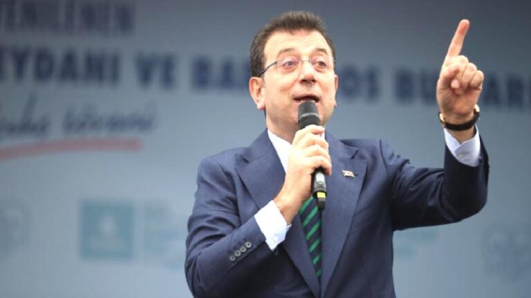 İmamoğlu, kılıçlı yemin okuyan teğmenleri hedef alan Erdoğan’a sert çıkıştı: Sönmüş bir ateş harlanmak isteniyor, derdiniz ne sizin Allah aşkına?