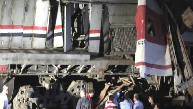 Mısır’da tren kazası: 2 ölü, 29 yaralı