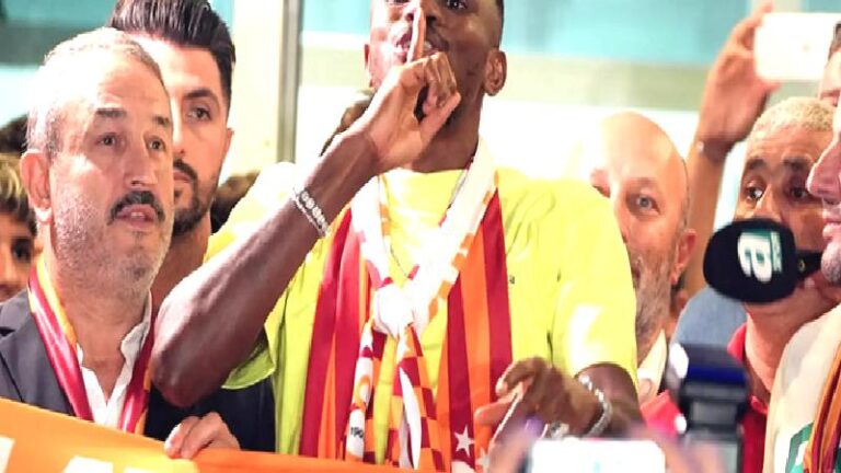 Osimhen’den Galatasaray taraftarına mesaj: Size kendimi adayacağım