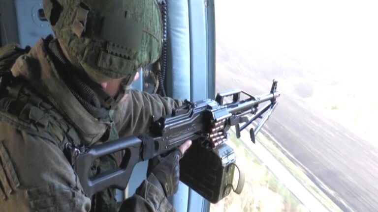 Rus ordusu, Kursk Bölgesi’ni düşmandan temizlemeye devam ediyor: 300’den fazla Ukrayna askeri öldürüldü