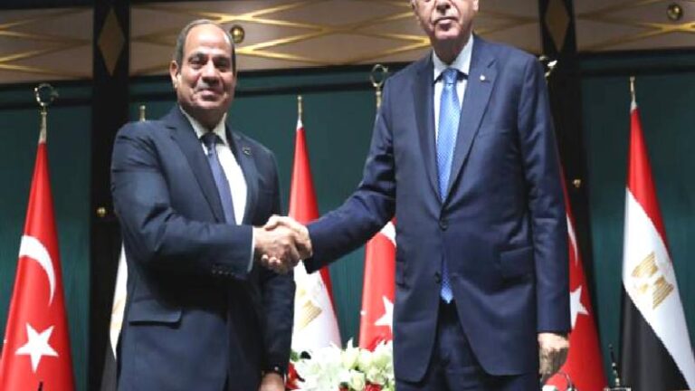 Selvi: Üçüncü dünya savaşının ayak sesleri duyulurken, bölgemiz paylaşılırken, Türkiye ile Mısır’ın yan yana ve benzeyenmasada oturması lazım