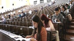 Tercih yapmayanlar, yarıda bırakanlar; üniversiteye rağbet azalıyor, uzmanlar ne diyor?